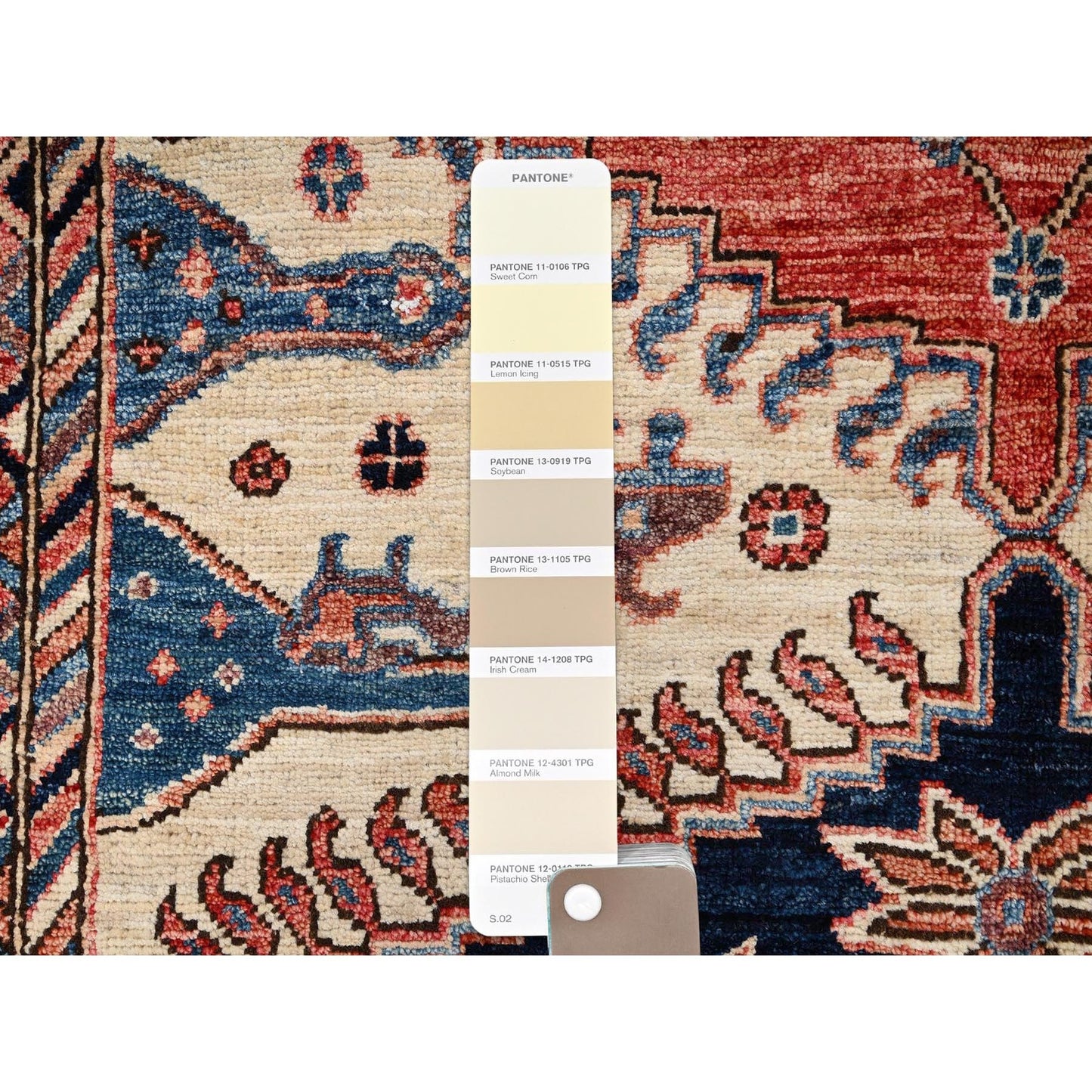 Knotted 4'10"x7'6" Ivory Pure Wool Rug Northwest Zoroastrian Design Hand