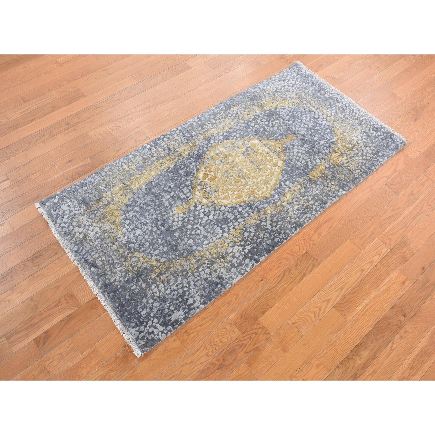 2'10"X6' Gray Broken Zoroastrian Wool And Silk Hand Knotted Runner Rug