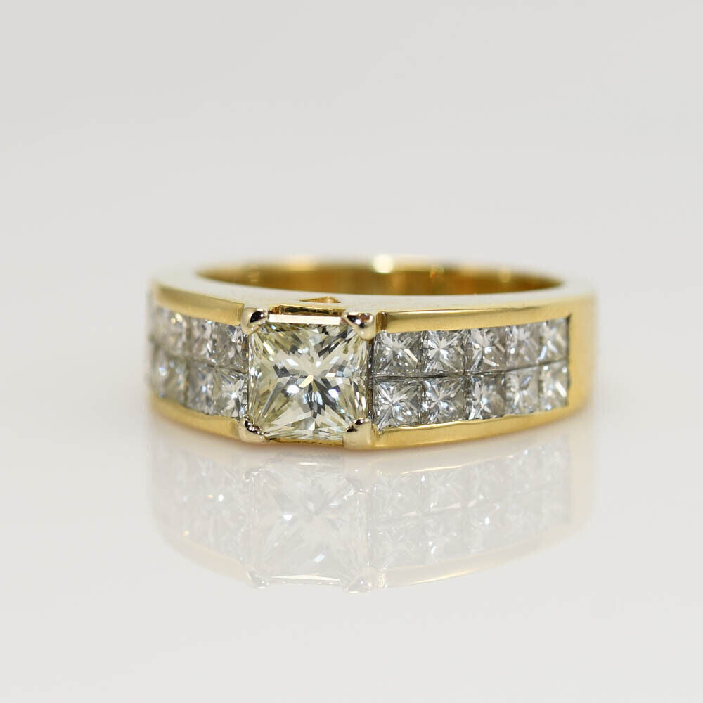 18K Yellow Gold Diamond Ring 1.00Ct Ctr Princess,