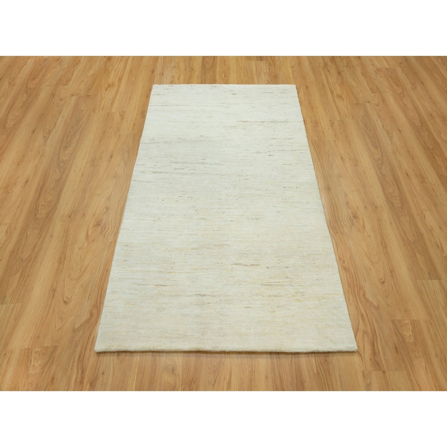 3'10"X5'10" White Plain Luxurious Wool Thick And Plush Hand Knotted Rug