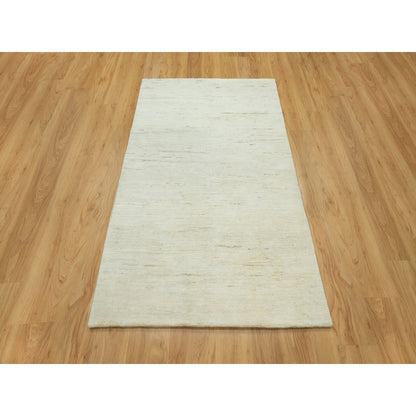3'10"X5'10" White Plain Luxurious Wool Thick And Plush Hand Knotted Rug