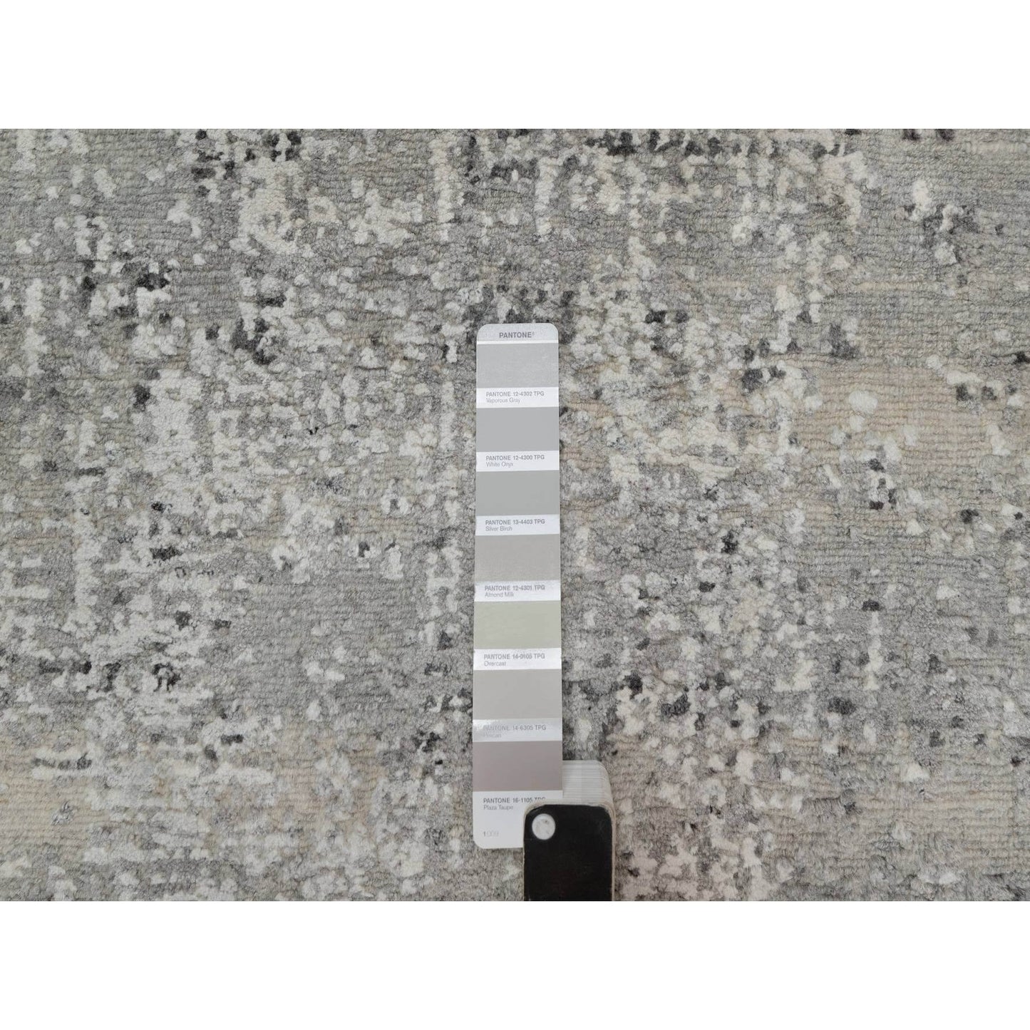 2'X3' Fossil Gray Modern Design Hand Knotted Undyed Natural Wool Mat Rug
