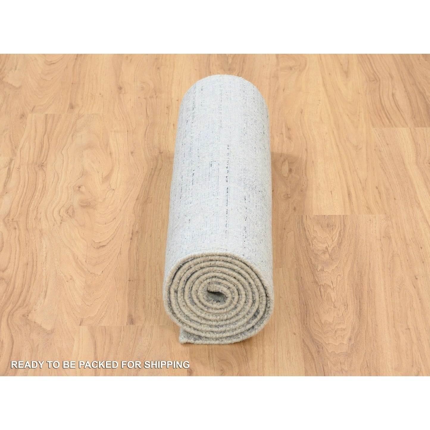 2'6"X8' Gray Jacquard Hand Loomed Wool And Plant Based Silk Runner Rug