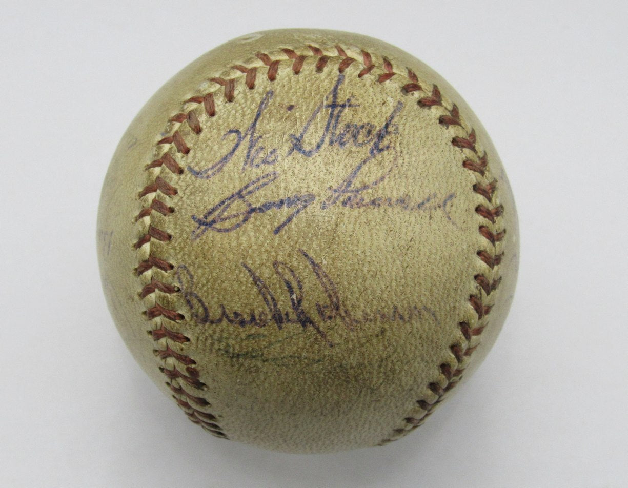 1962 Orioles Team Signed By 15 Baseball Hoyt