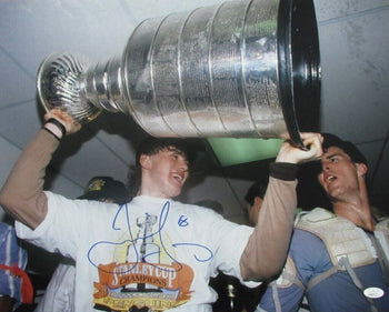 Jaromir Jagr Autographed 16X20 Photo Pittsburgh
