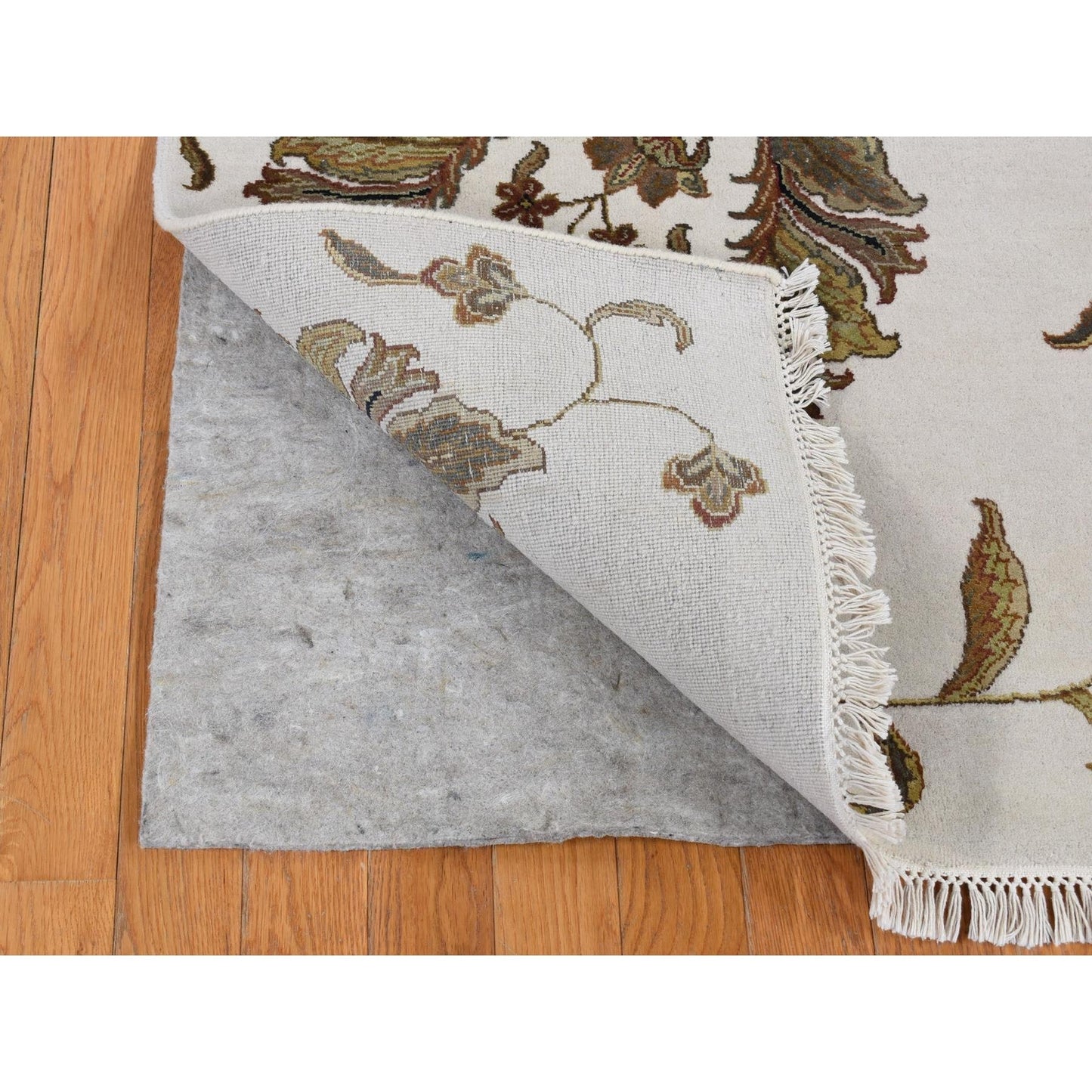 6'X9'2" Timberwolf Gray Rajasthan Design Wool And Silk Hand Knotted Rug