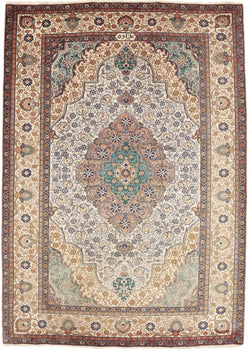 Semi-Antique Traditional Oriental Rug Muted
