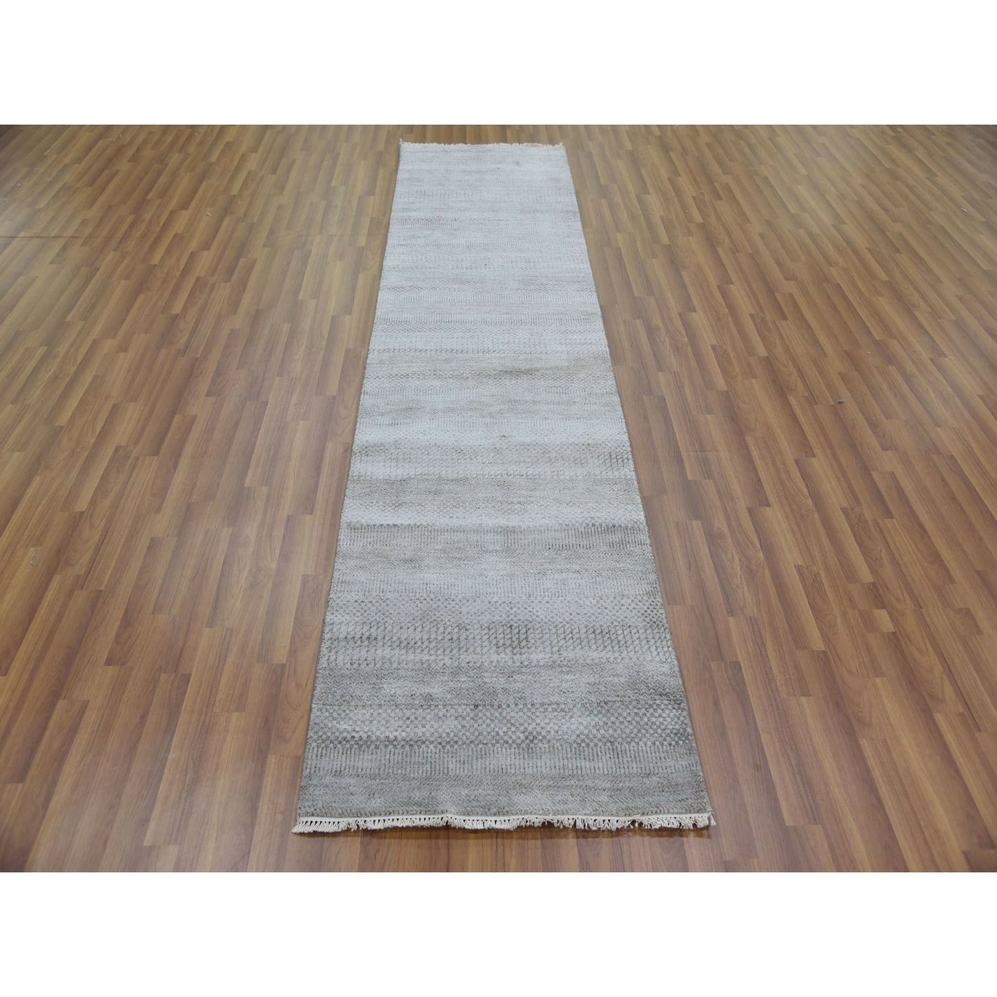 2'6"X10' Gray Hand Knotted Modern Grass Design Wool And Silk Runner Rug