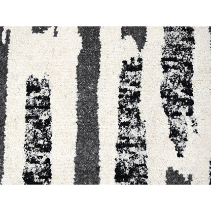 10'2"X13'7" Ivory & Black Wool Modern Design Hand Knotted Oriental Rug