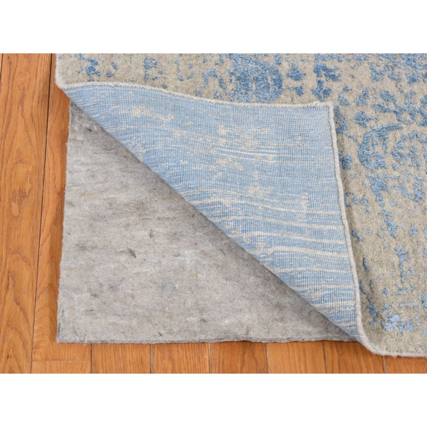5'10"X8'9" Blue Hand Loomed Broken Pomegranate Design Tone On Tone Rug