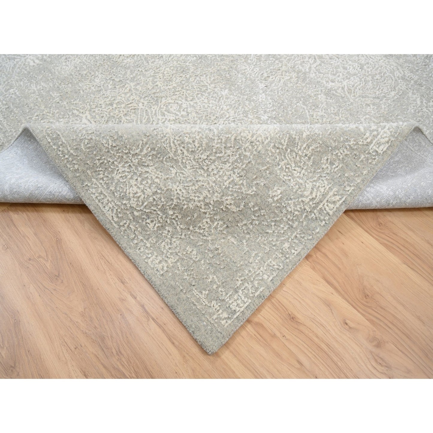 6'X9'2" Beige Wool And Silk Hand Loomed Fine Jacquard Round Rug