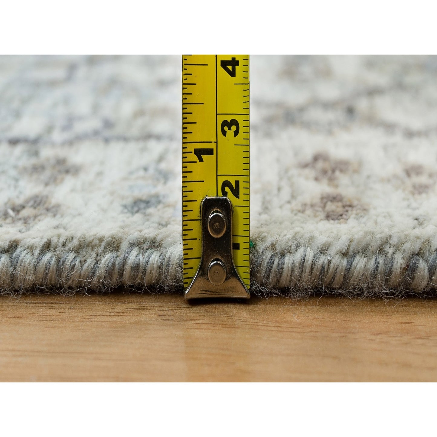 3'X5' Gardenia Ivory Silk And Wool Hand Knotted Tebraz Vase Design Rug