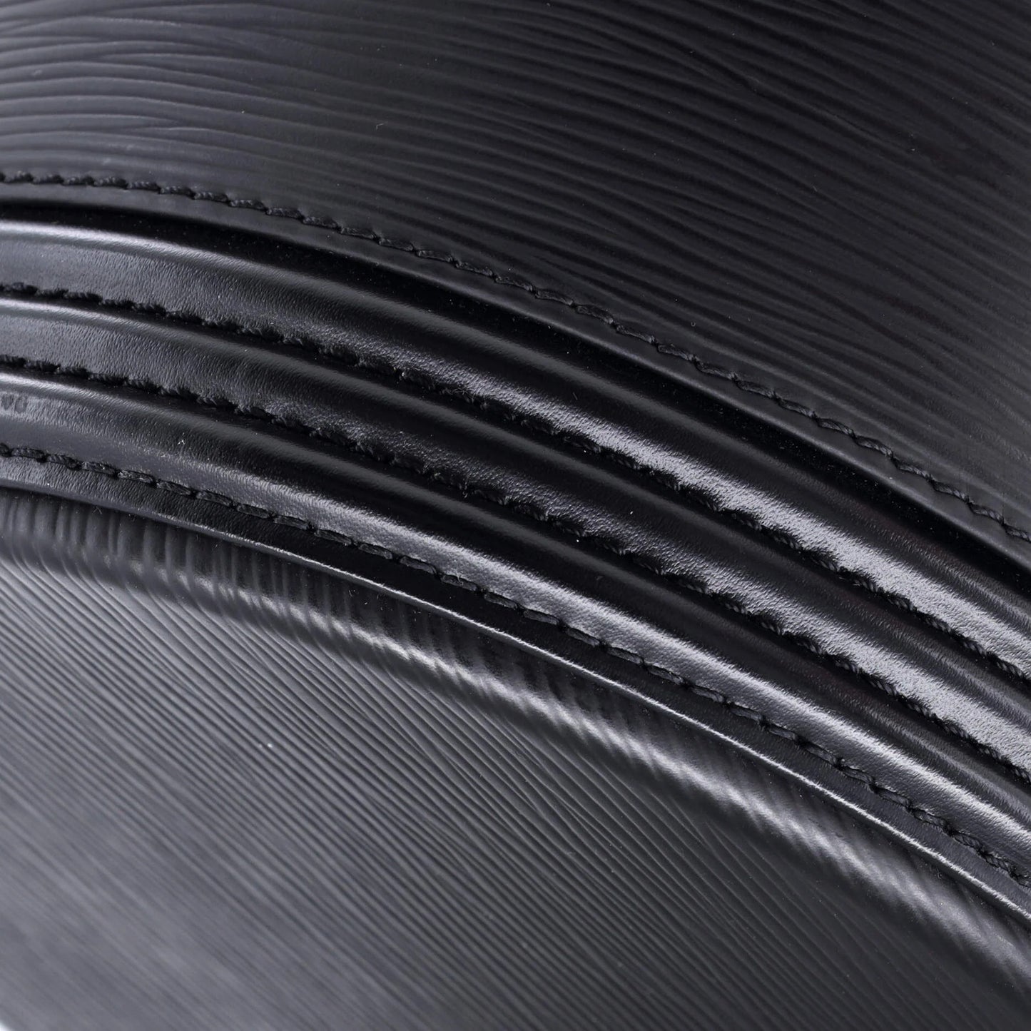 Louis Vuitton Cannes Beauty Case Epi Leather