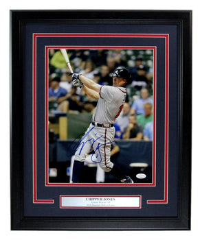 Chipper Jones Hof Autographed 11X14 Photo Atlanta