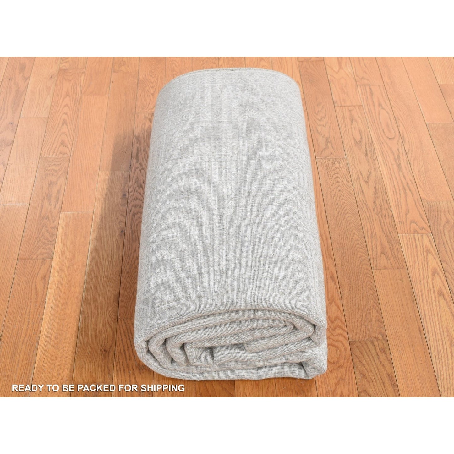 5'9"X9' Gray Wool And Plant Based Silk Fine Jacquard Hand Loomed Rug