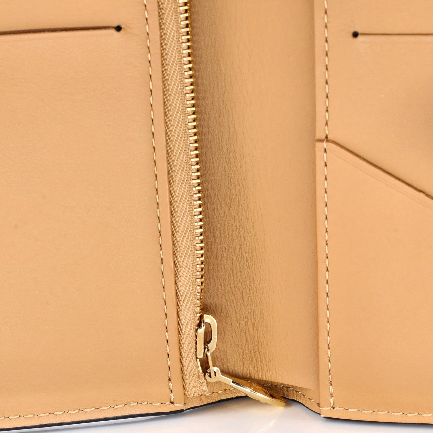 Louis Vuitton Lv Vertical Wallet Taurillion Leather Compact