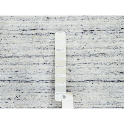 5'X7' Ivory Hand Loomed Plain Modern Striae Design Soft Wool Rug