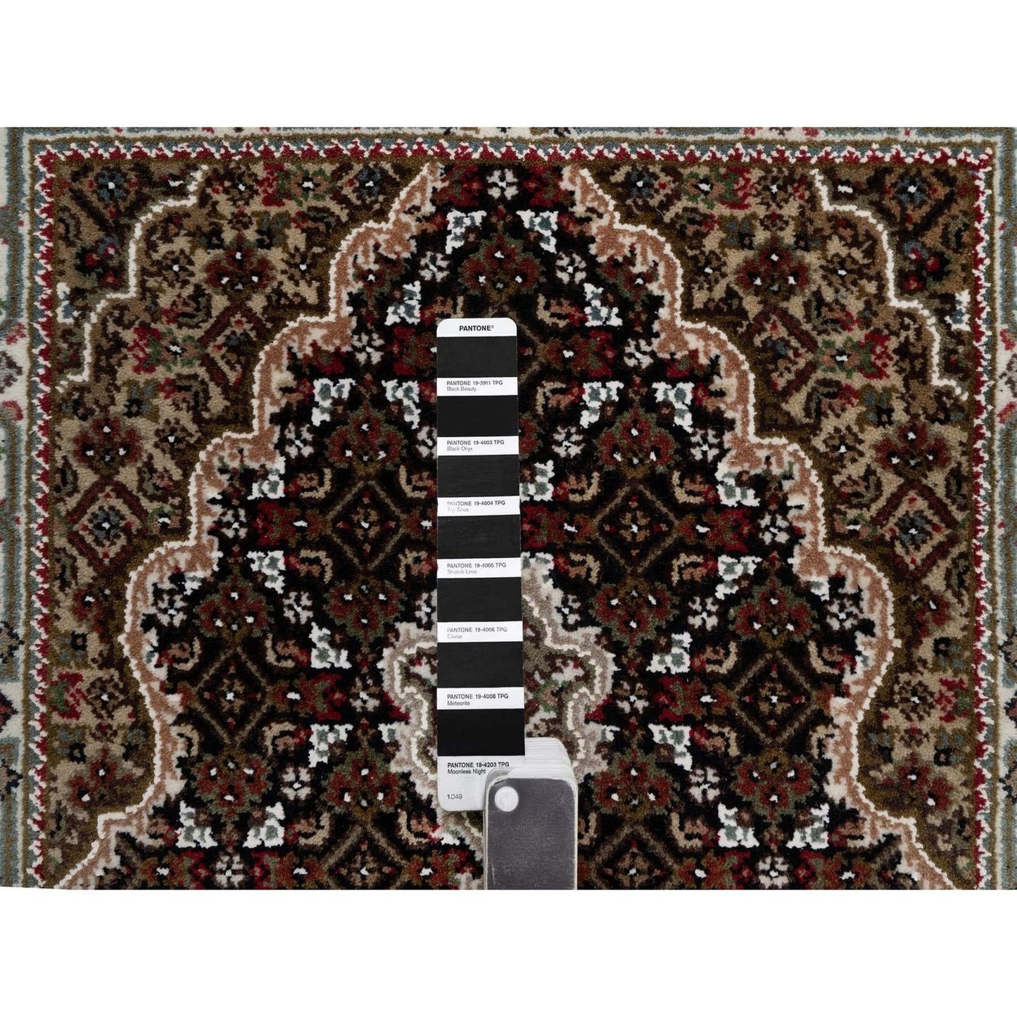 2'5"X4'8" Black Tebraz Mahi With Medallion Design Rug Wool Hand Knotted