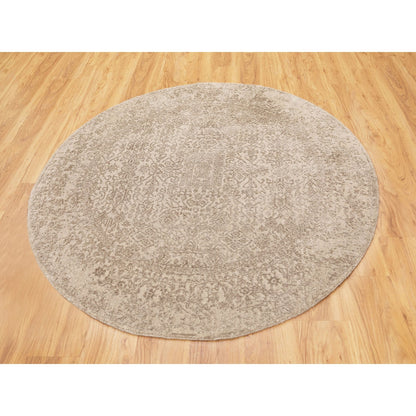 5'9"X5'9" Taupe Fine Jacquard Hand Loomed Round Wool And Art Silk Rug
