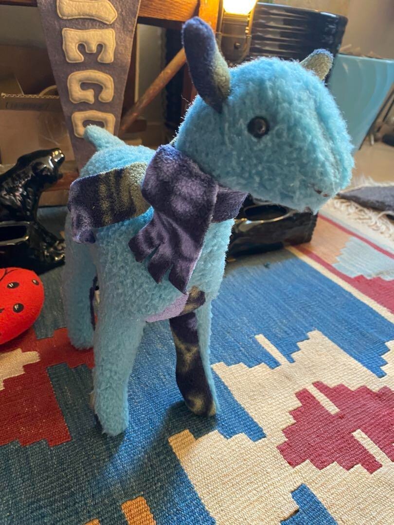 Patagonia Guanago Plush Toy 28cm x 30cm Super Rare Blue