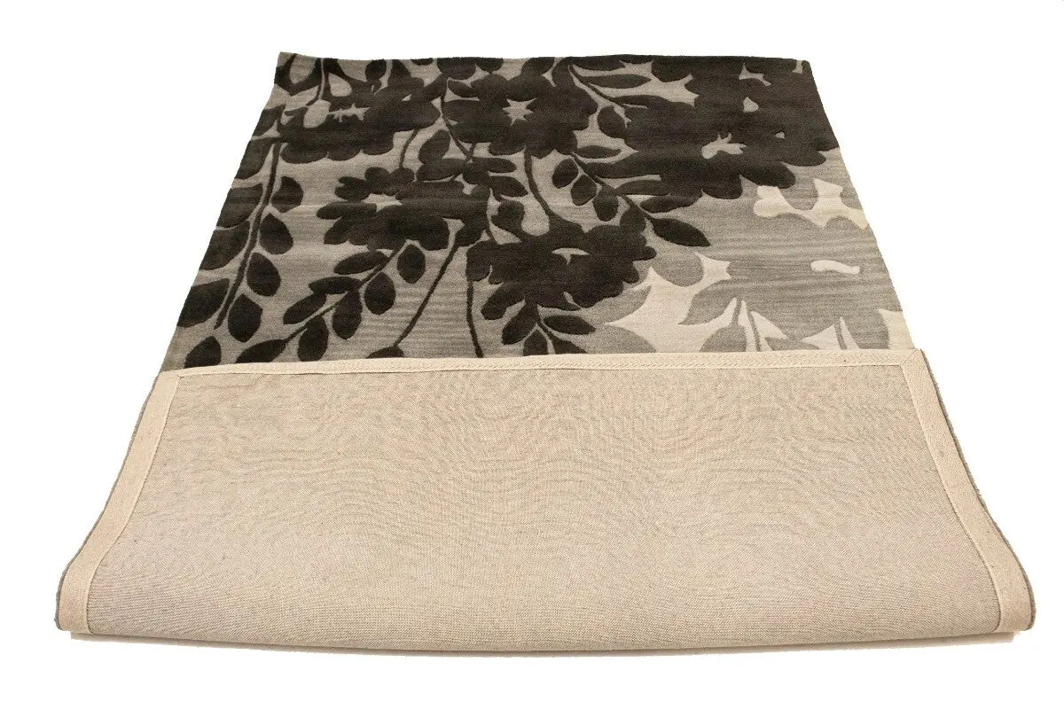 Hand-Tufted Multicolored Floral Design Rug