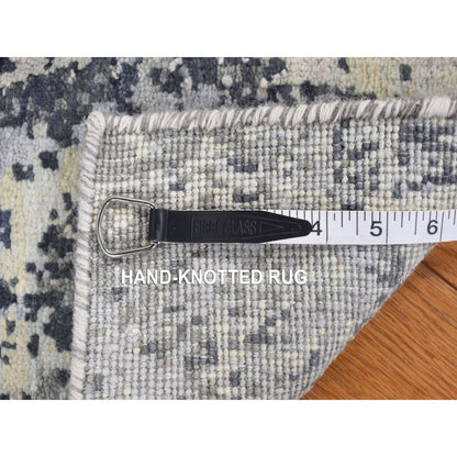 2'1"X3' White Abstract Design Wool And Silk Hand Knotted Mat Rug