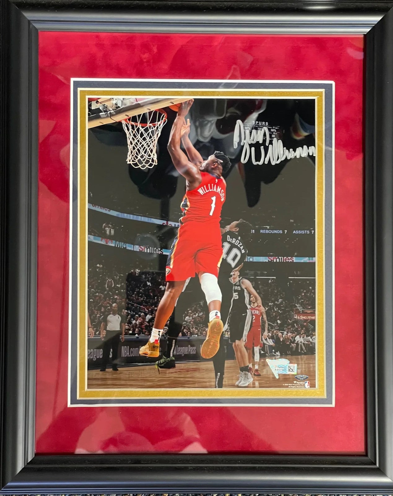 Zion Williamson Autographed Framed 8X10 Photo (Fanatics)