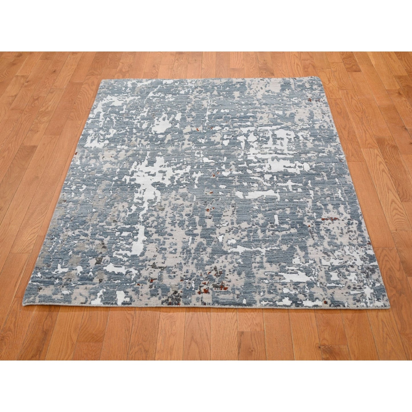 4'X6' Abstract Design Wool & Silk Denser Weave Hand Knotted Oriental Rug