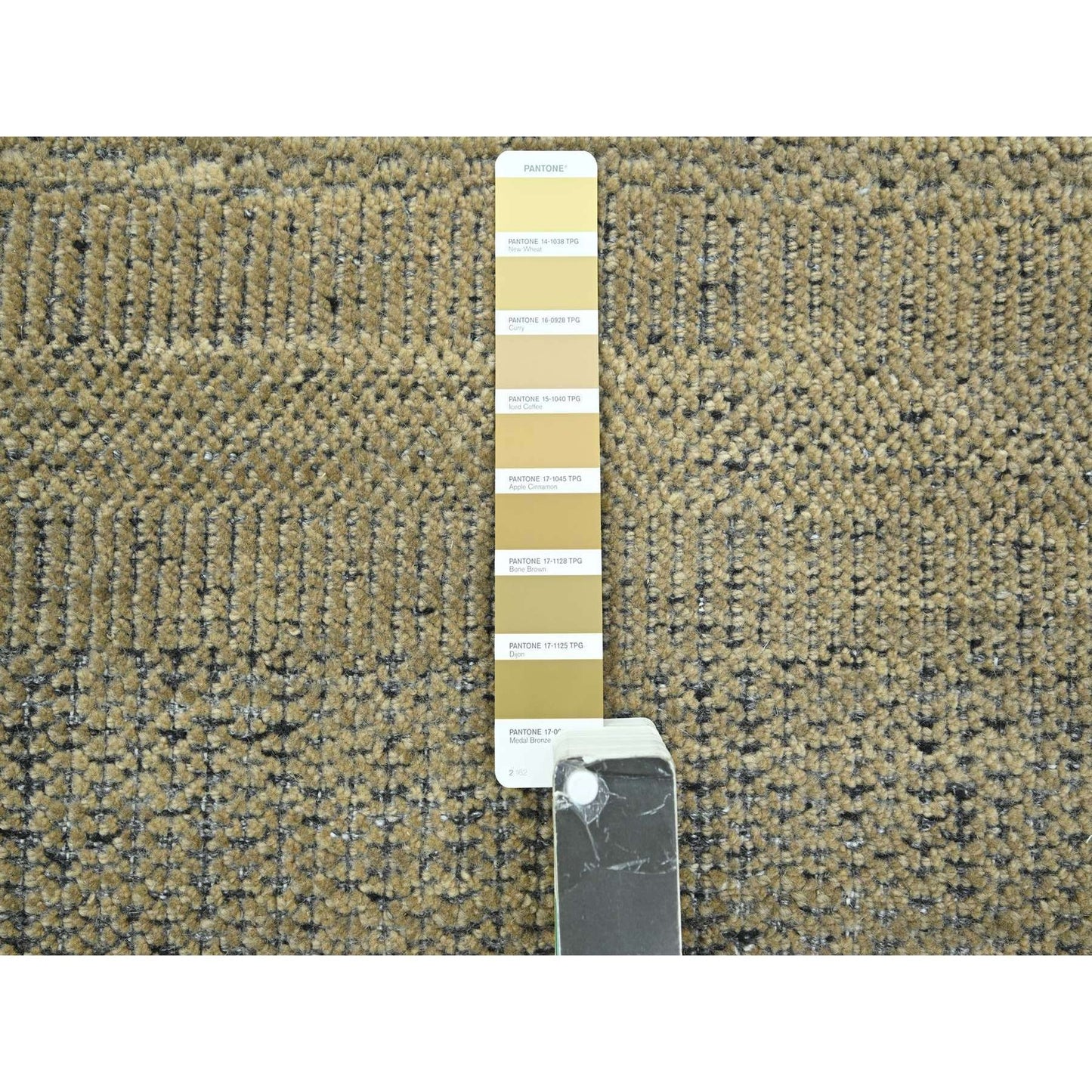 6'X9'3" Brown & Black Oxidized Grass Design Hand Knotted Pure Wool Rug