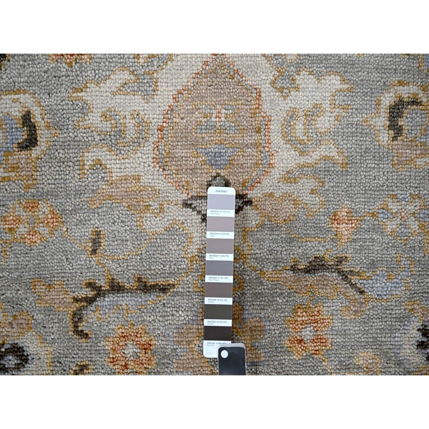 7'10"X8' Hand Knotted Oushak Inspired Pure Wool Round Oriental Rug