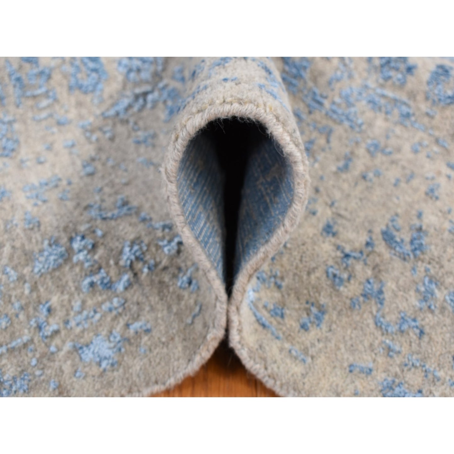 5'10"X8'9" Blue Hand Loomed Broken Pomegranate Design Tone On Tone Rug