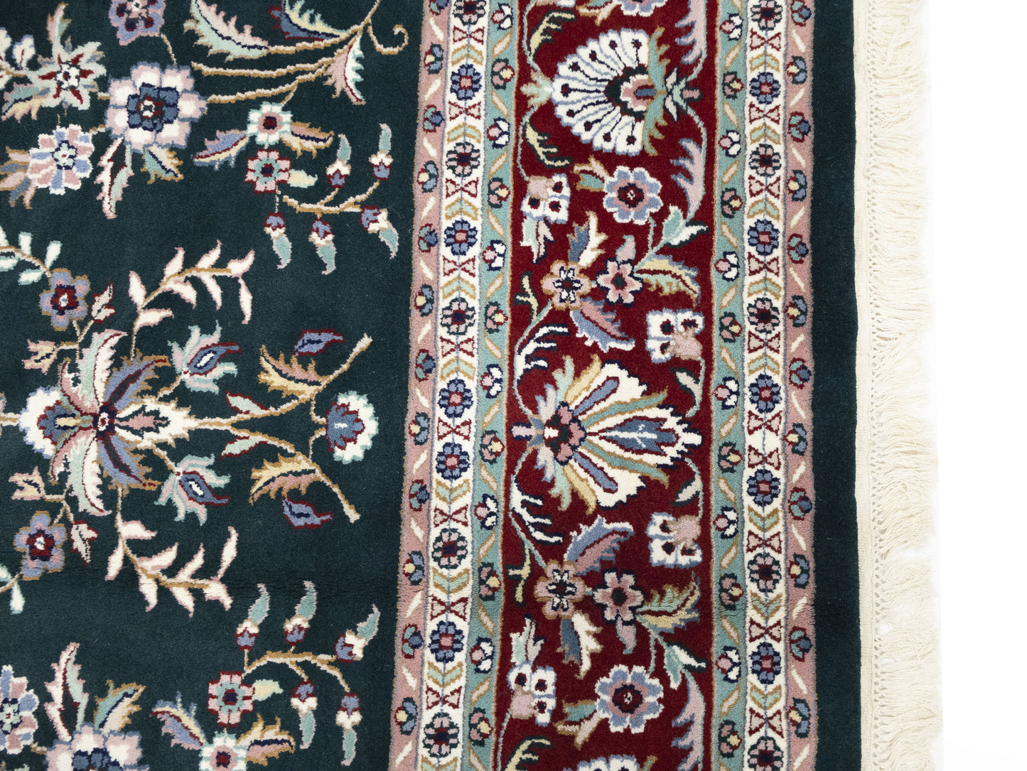 Traditional Floral Design Oriental Rug