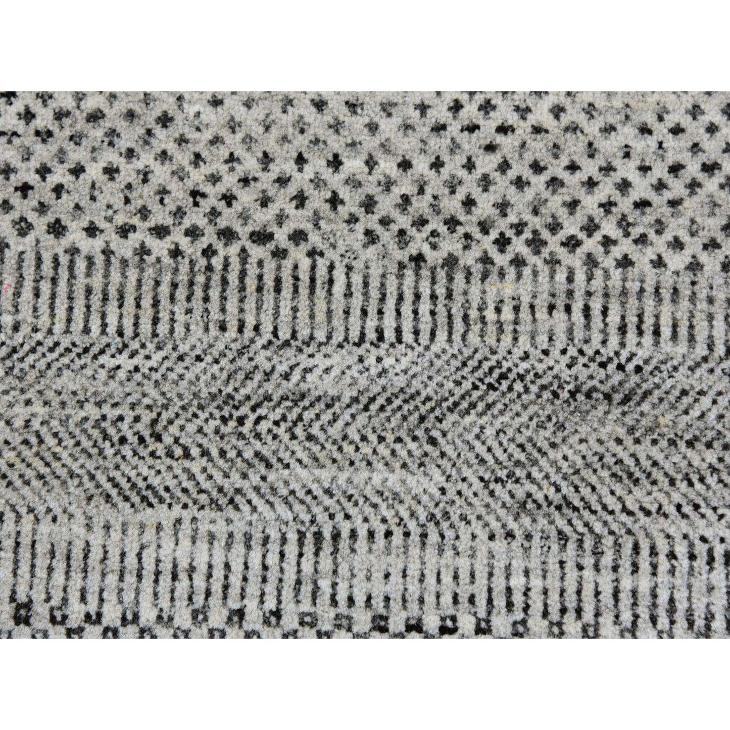 8'X8' Silver Gray Grass Design Undyed 100% Wool Hand Knotted Square Rug