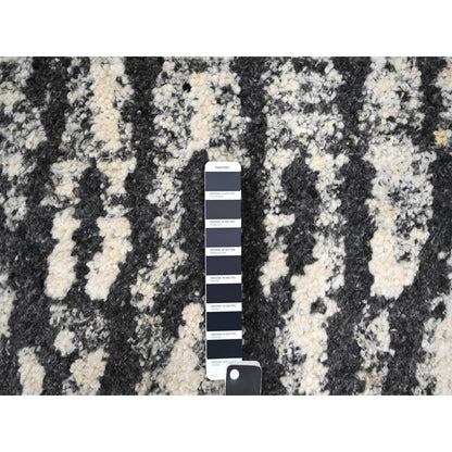 9'1"X11'8" Black And Ivory Modern Design Organic Wool Hand Knotted Rug