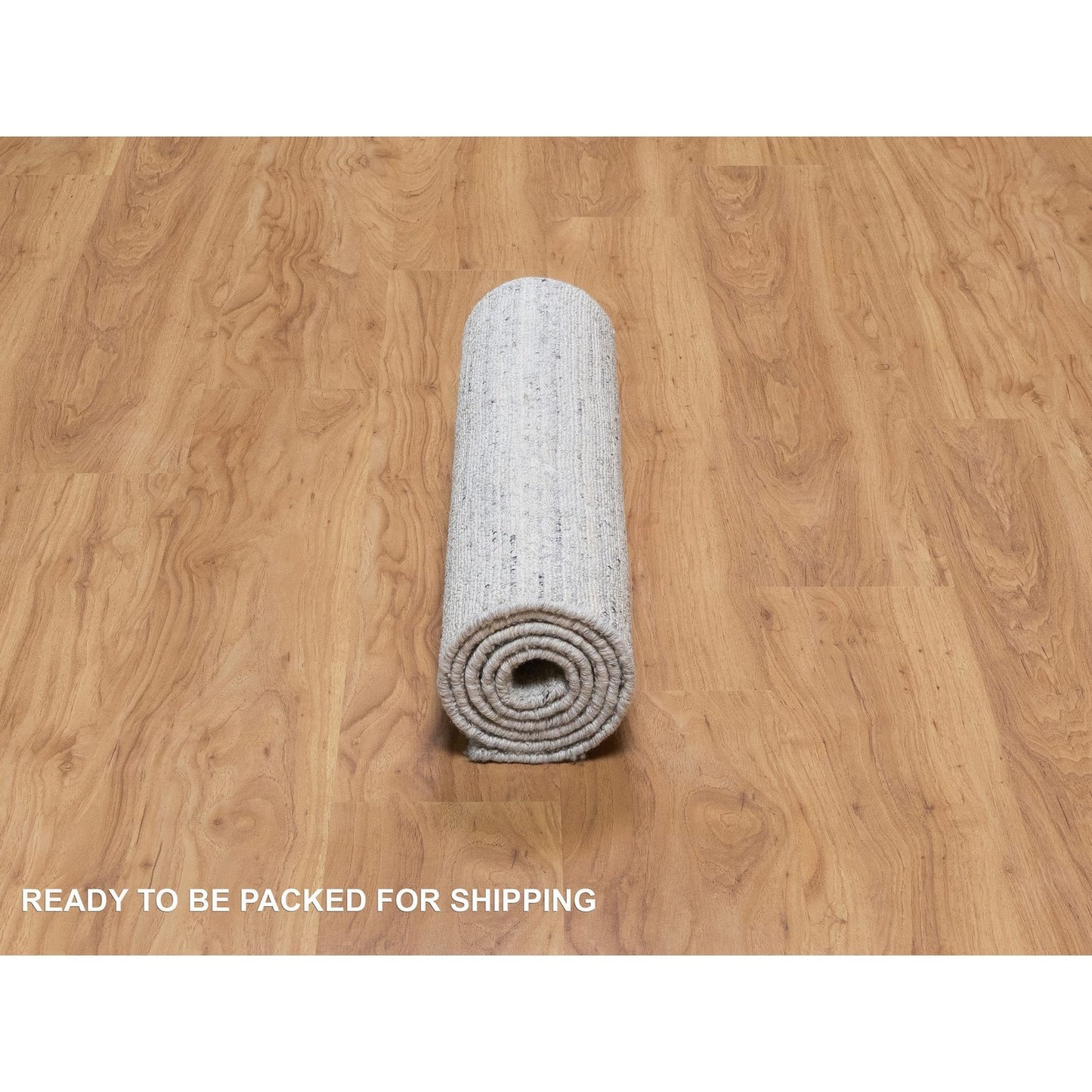 2'6"X6' White Plain Modern Striae Design Hand Loomed Pure Wool Runner Rug