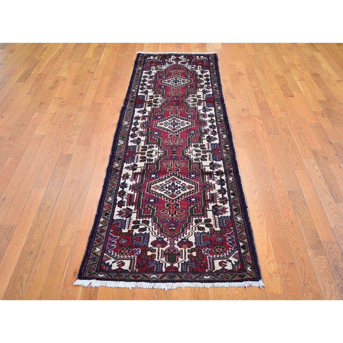 2'8"X9'3" Vintage Farsian Baktiarjoon Natural Wool Clean Hand Knotted Rug