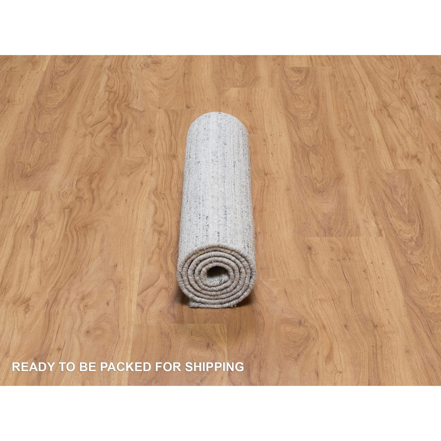 2'6"X6' White Hand Loomed Plain Modern Striae Design Pure Wool Runner Rug