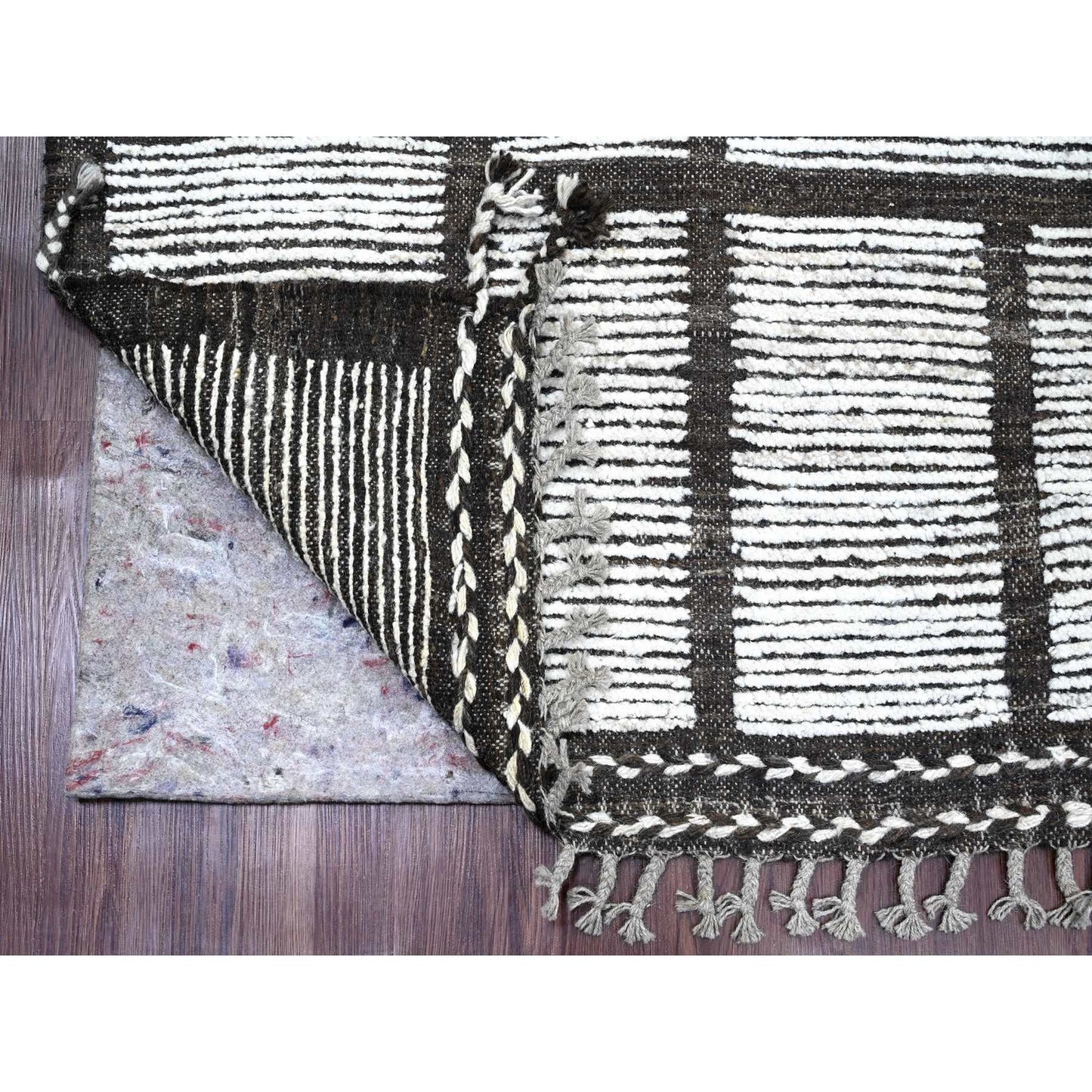 6'6"x9' White Moroccan Weave Geometric Pattern Soft Wool Hand Knotted Rug