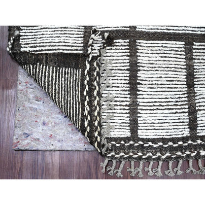 6'6"x9' White Moroccan Weave Geometric Pattern Soft Wool Hand Knotted Rug