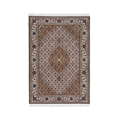 4'X6' Tebraz Mahi Fish Medallion Design Wool And Silk Handknotted Rug