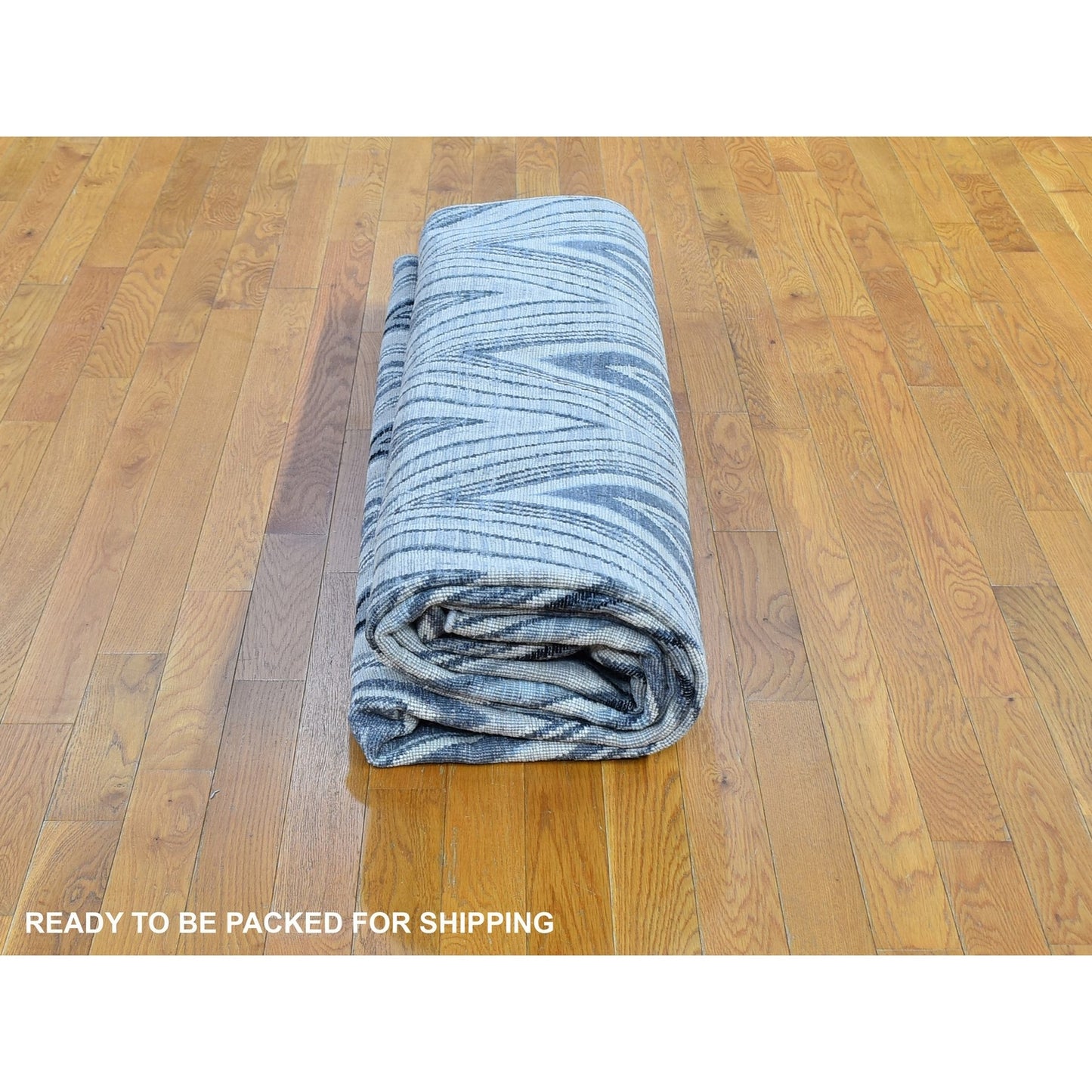 8'9"X12'2" Chevron Design Textured Wool And Pure Silk Hand Knotted Rug