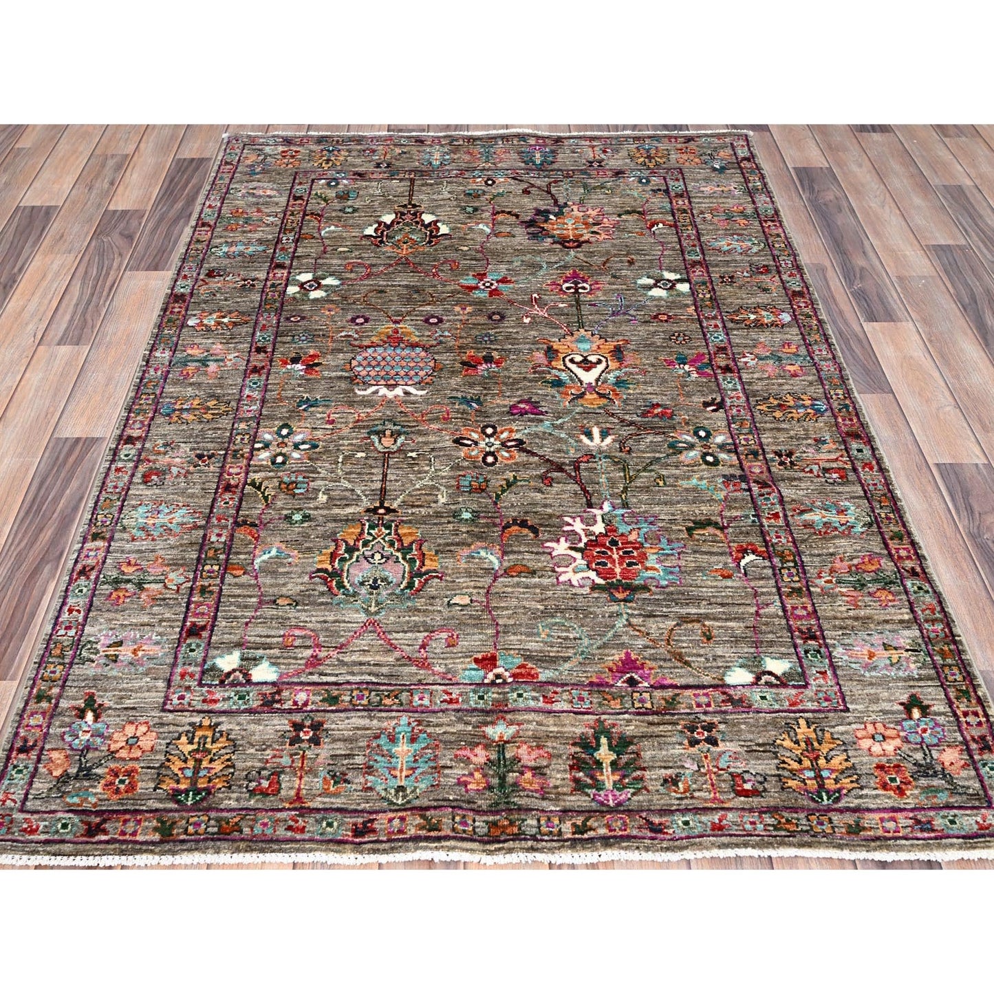 4'1"X6' Gay Hand Knotted Densely Woven Sultani Pomegranate Wool Rug