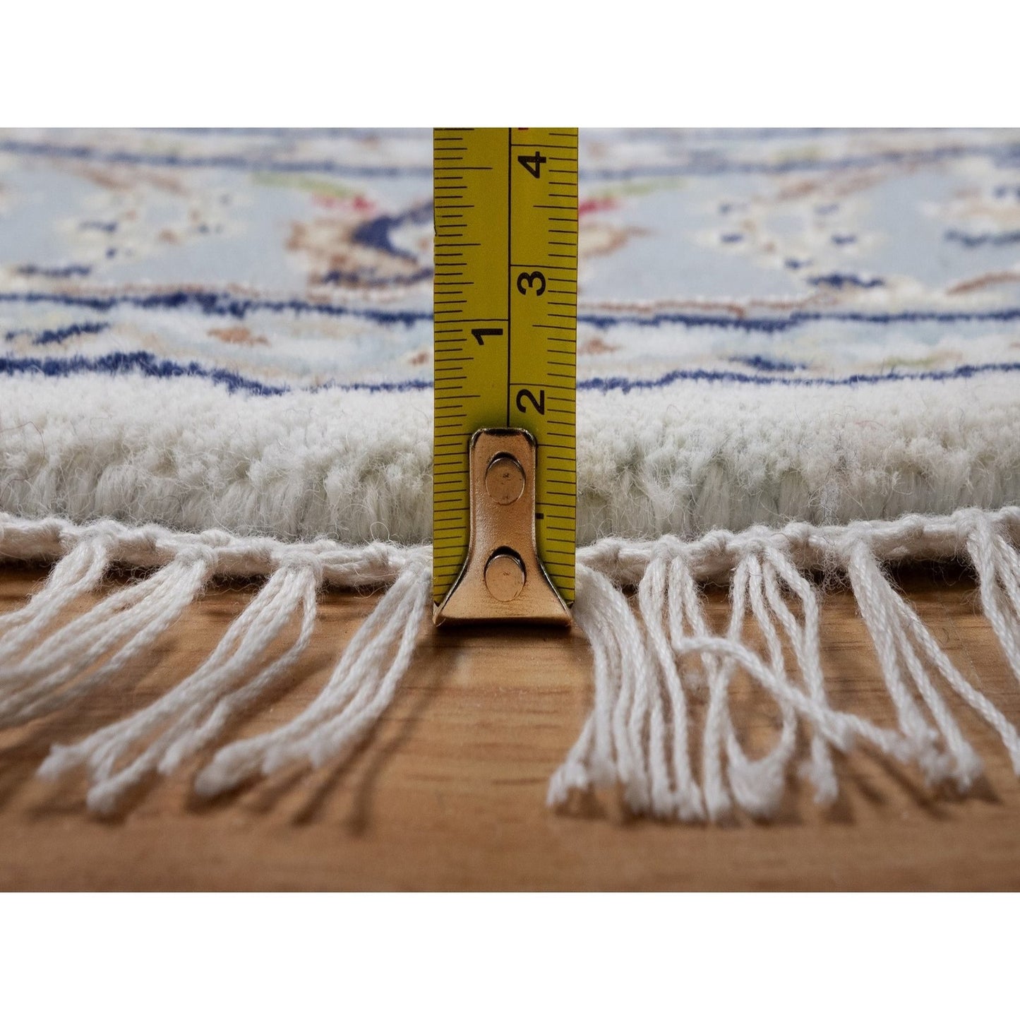 3'3"X3'3" Ivory Wool And Silk Nain Flower Design Hand Knotted Round Rug