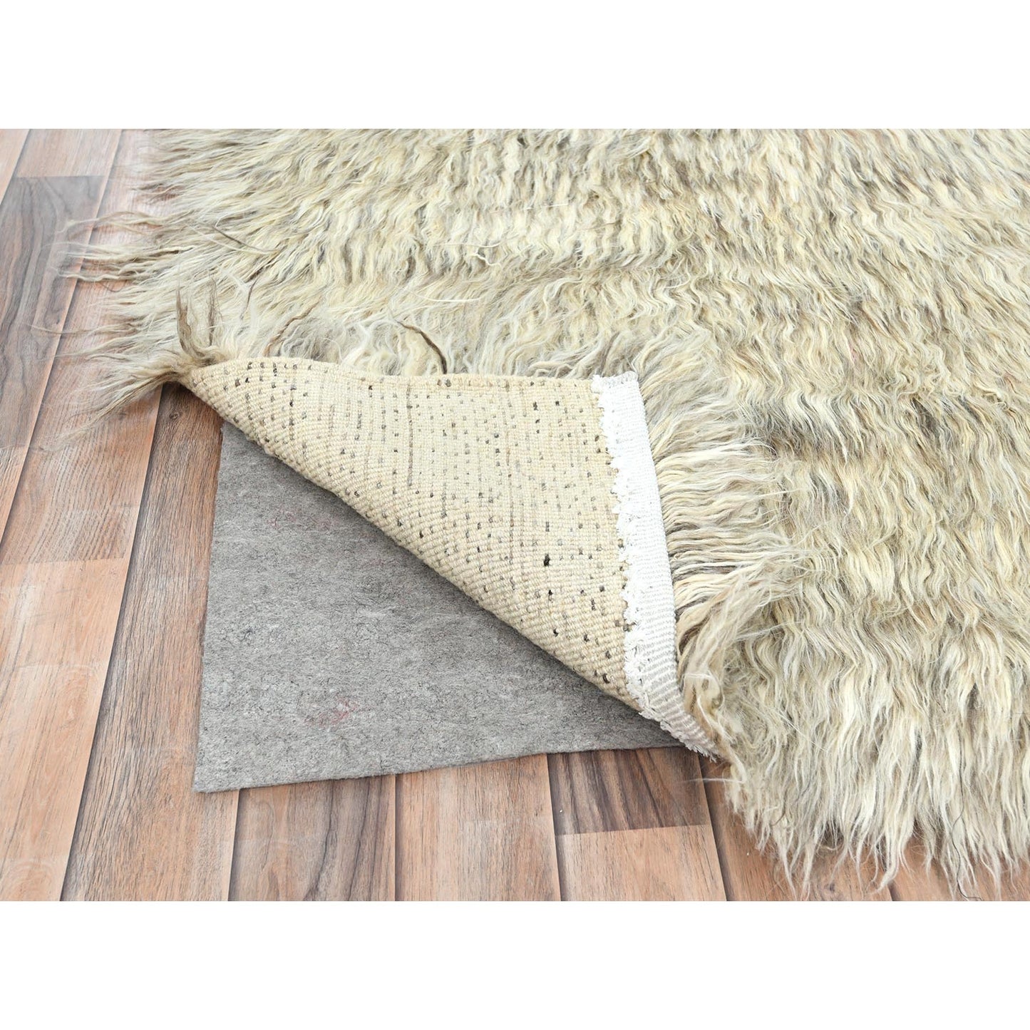 7'7"X9'10" Gray Undyed Natural Wool Hand Knotted Shaggy Moroccan Rug