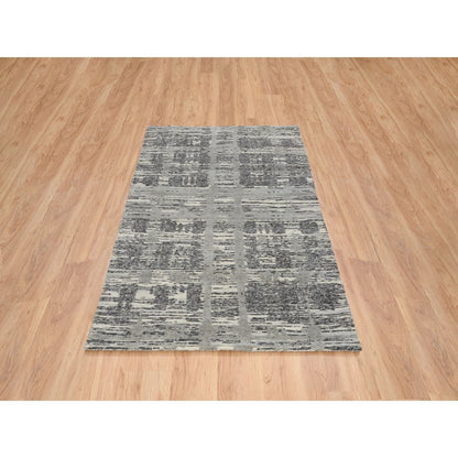 4'X6'1" Light Gray Modern Design Natural Wool Hand Knotted Rug