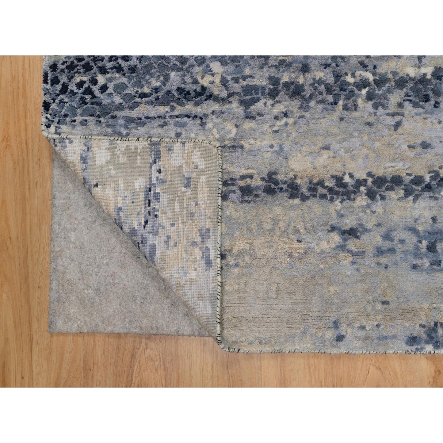 2'7"X8' Pewter Gray Modern Abstract Wool And Silk Hand Knotted Runner Rug