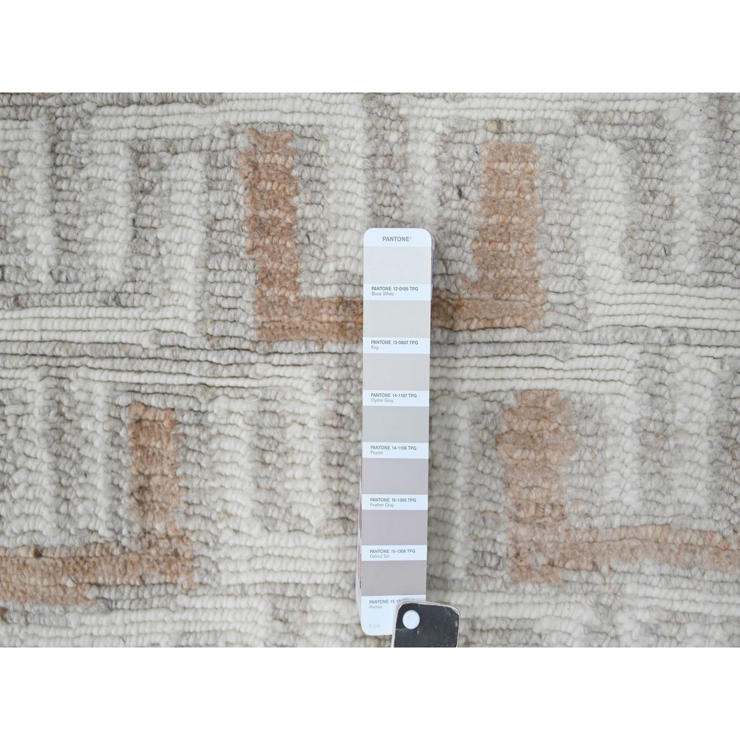 2'1"X3' Ivory Minimalist Swedish Design Flat Weave Hand Knotted Wool Rug