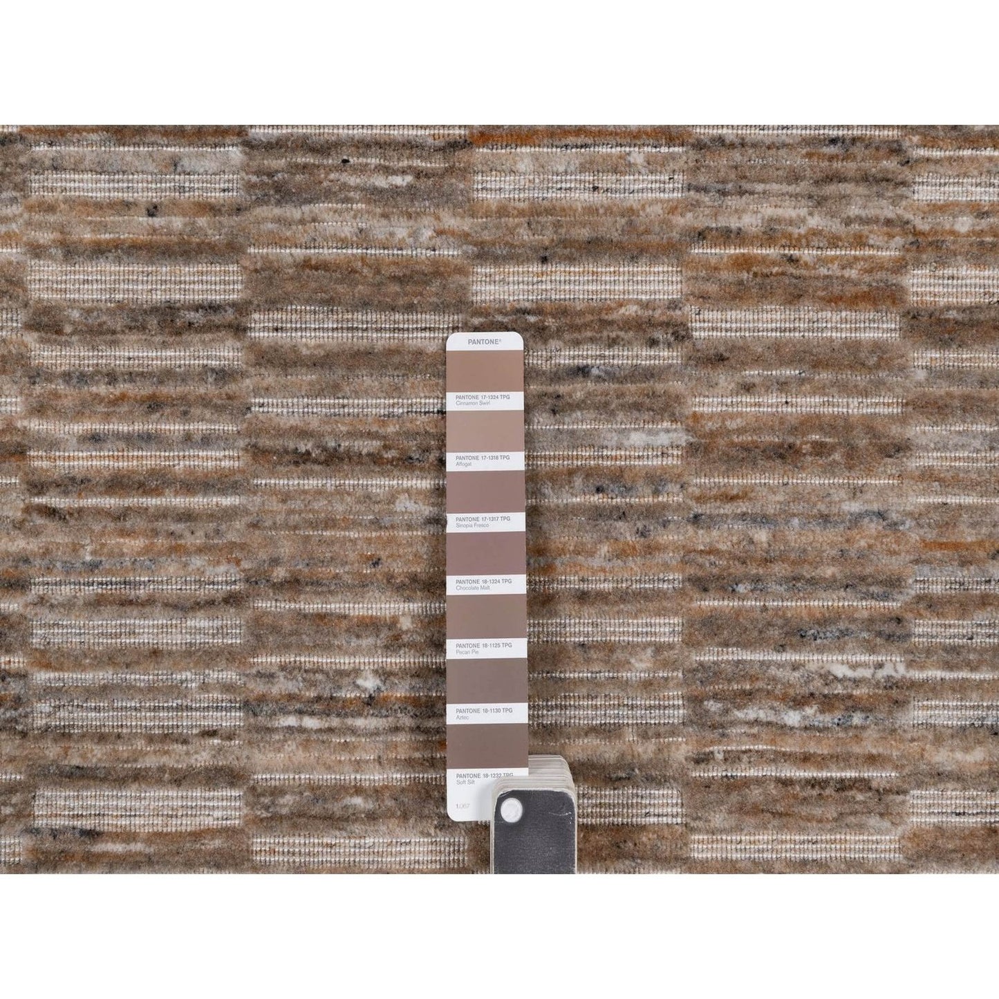 6'x6' Brown Hand Loomed Modern Grid Pattern Pure Wool Round Oriental Rug