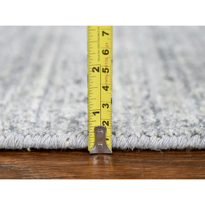 4'2"X6' Mist Gray Wool And Plant Based Silk Hand Loomed Modern Design Rug