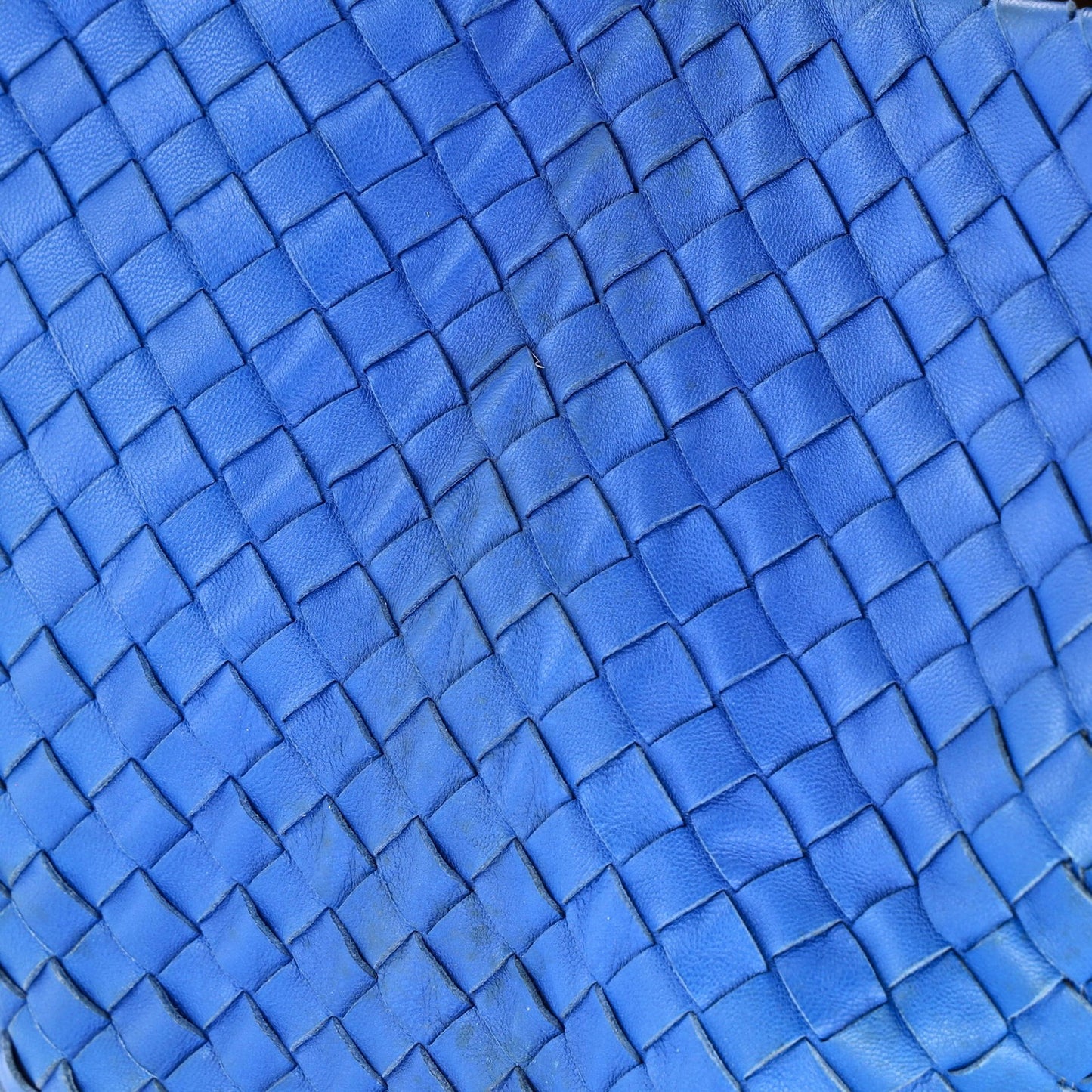 Bottega Veneta A-Shape Tote Intrecciato Nappa Medium